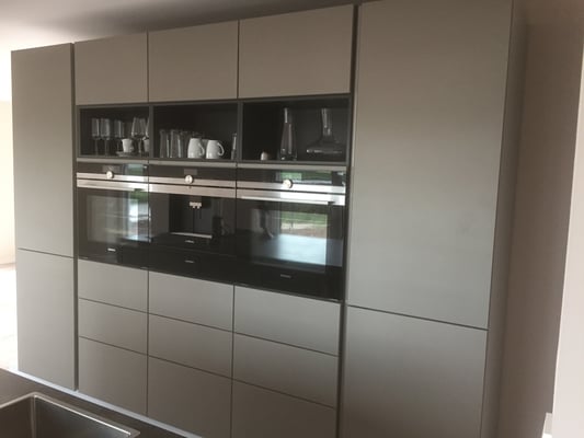 Kühlkombi und Apotheker auszugsschrank 