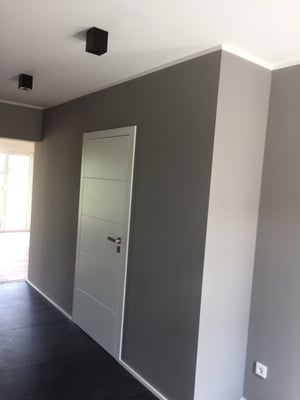 Farblich im Design abgesetzt Gestrischen 