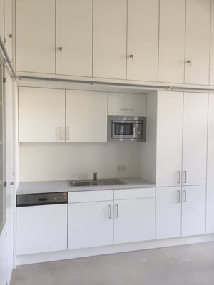 Küchenzeile Geschierspüler / Kühlschrank / Microwelle 