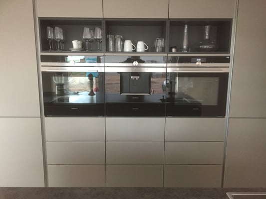 E-Geräte abgestimmt auf Arbeitshöhe 