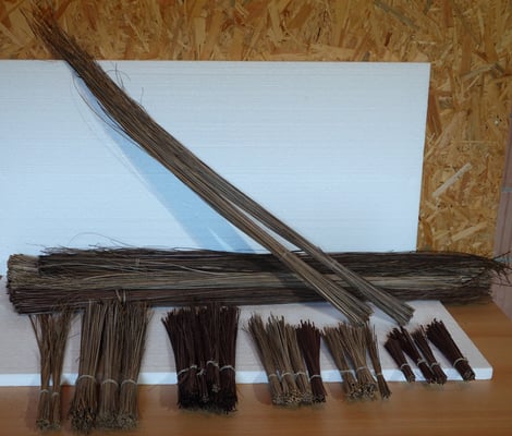 Astbündel 12 x ca 100 cm - 2 x ca. 50 cm - 3 x ca. 40 cm - 7 x ca. 33 cm - 4 x ca. 25 cm - 3 x ca. 20 cm - 3 x ca, 15 cm Fr. 15.-