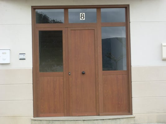 Puerta en aluminio sin rotura