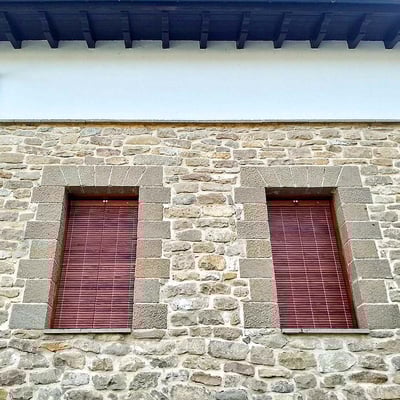 Instalación de persianas alicantinas de madera