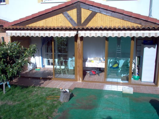 Cerramiento de aluminio de la serie "Guernika"