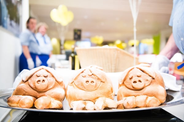 Unser beliebtes "Altnauer-Säuli" (Schinken im Brotteig)
