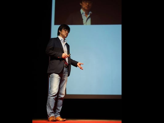 11:10 Tetsuya Sudo "Complete denture technique performed by cross-mounting therapeutic dentures"