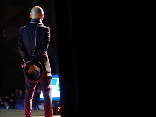 10:00 Hitoshi Aoshima Keynote speech 《Fusion with nature》