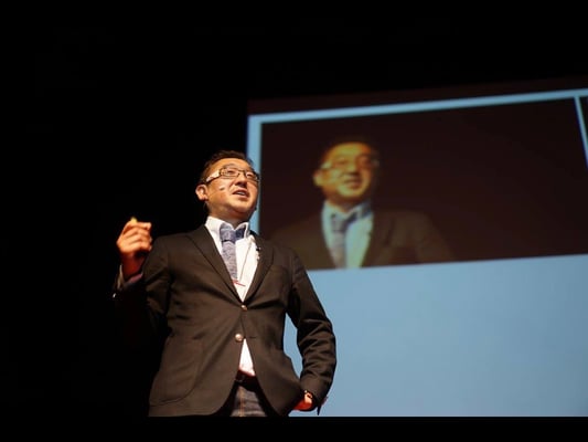 11:30 Kenji Iwaki "Techniques witnessing with a dentist for patient satisfaction"