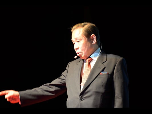 9:40 Masahiro Kuwata Keynote Speech << Trends in Dentistry in the World >>