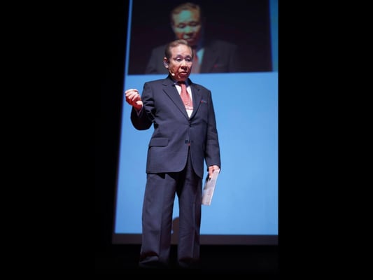 9:40 Masahiro Kuwata Keynote Speech << Trends in Dentistry in the World >>