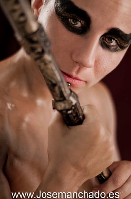 mujeres guerreras, imagenes mujeres guerreras, fotos mujeres guerreras, fotos angel, fotos mujeres guerreras, angel desnudo, mujer espada, broom, achilleos, luis royo