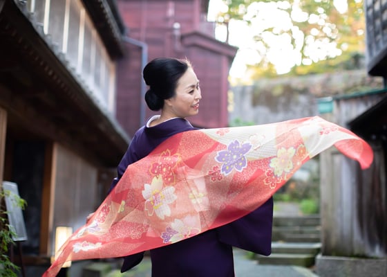 UESAKA 新・加賀友禅プロジェクト　和柄スカーフと手書き加賀友禅着物