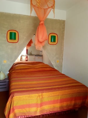 studio du bas avec kitchenette intérieure