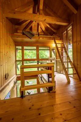 Galerie mit Hochbett