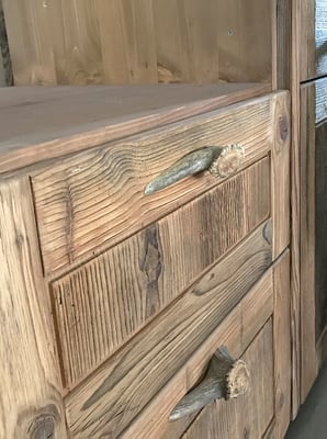 nach bester Tischlerarbeit hergestellt