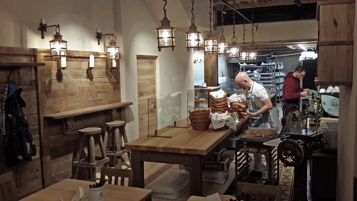 Duftende  Backwaren  täglich frisch ...