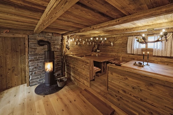 Es knistert heimelig im Ofen