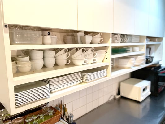 食器、カトラリー、カップなどもお使いいただけます