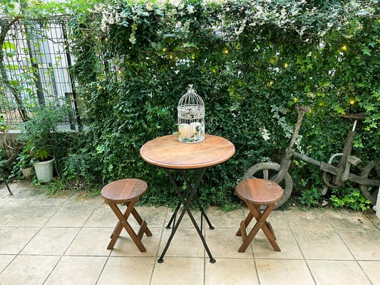 テラステーブルと小物