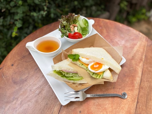 食器使用イメージ