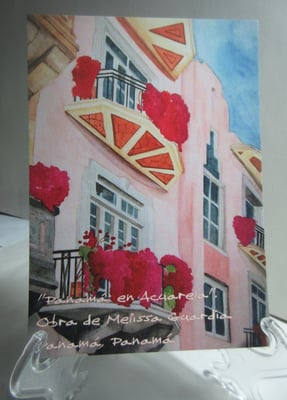 "Casco Antiguo, como ninguno" reproducción de edificio del Casco Antiguo con estilo “Art Déco” con veraneras colgando en balcones, tamaño 5 X 7 pulgadas.