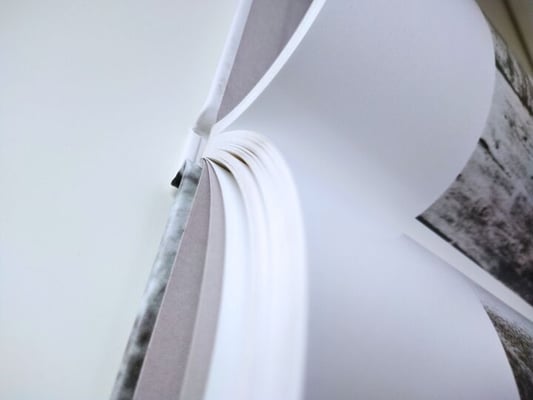 Dettaglio della rilegatura in alto