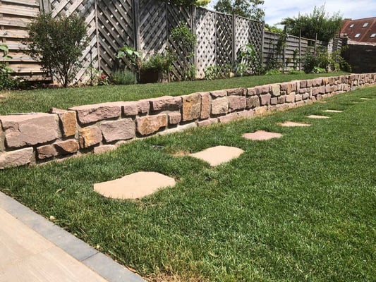 Gartenpflege Franke - Ihr Landschaftsgaertner für Natursteinmauern in Nidda, Hungen, Lich, Buedingen, Bad Vilbel, Butzbach, Altenstadt, Bad Vilbel und Wölfersheim