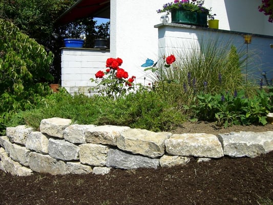 Gartenpflege Franke - Ihr Landschaftsgaertner für Natursteinmauern in Nidda, Hungen, Lich, Buedingen, Bad Vilbel, Butzbach, Altenstadt, Bad Vilbel und Wölfersheim
