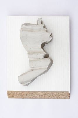 Beate Gärtner | Im Dezember | 2014 | Ton_Spanplatte beschichtet | 6x12x20cm | Foto@Matthias Weber