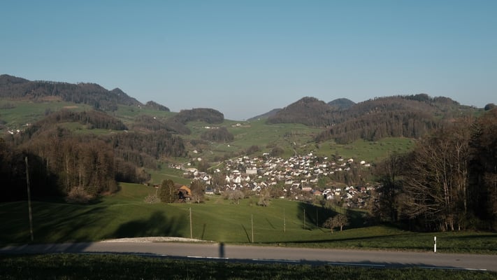 Schöne Aussicht auf das morgendliche Reigoldswil