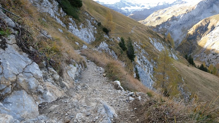 Aber der Weg ist gut instand gehalten und durchgehend mit Kabel gesichert