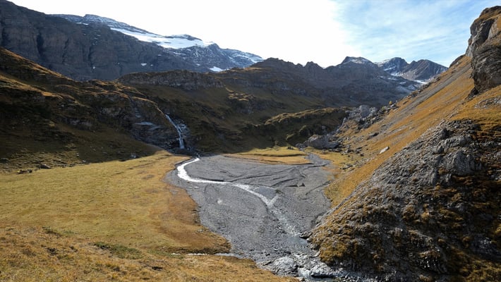 Der Geltenbach ist traumhaft - schön bis hinunter zum Lauenensee