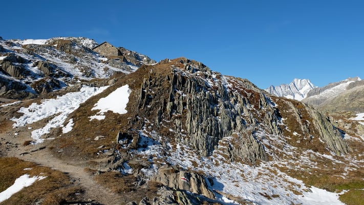 Rückblick zur Husegghütte. Viel weiter bin ich wegen den vereisten Wegen nicht gekommen.