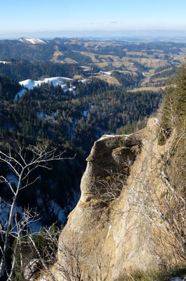 Steile Nagelfluhfelsen beim Hängst