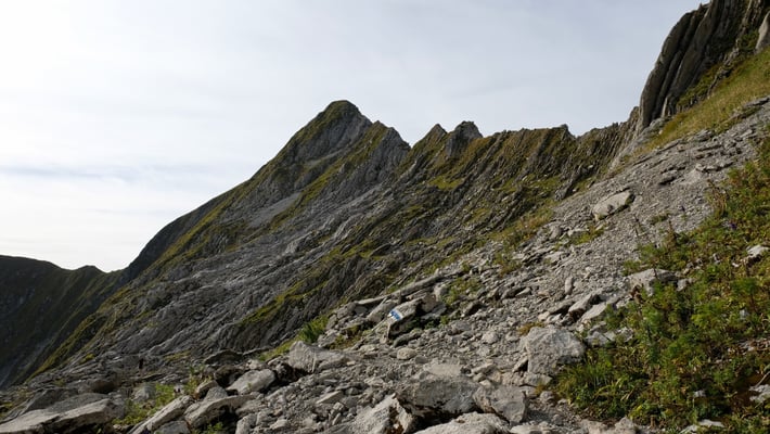 Nun folgt Kraxelgelände über eine Karrenlandschaft
