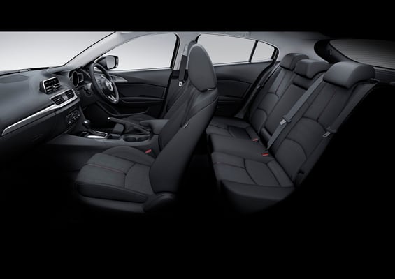 アクセラスポーツ 15C インテリア