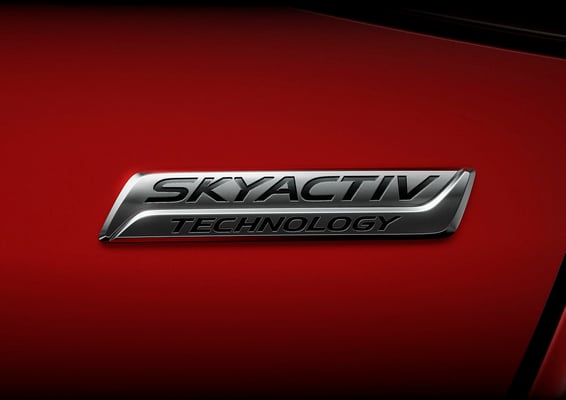 新型「デミオ」SKYACTIV バッジ（日本仕様車）