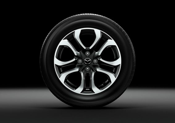 新型「デミオ」16インチアルミホイール（日本仕様車）