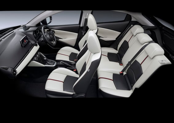 新型「デミオ」シートアレンジ（日本仕様車）