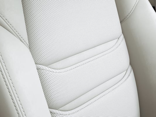 新型「マツダ CX-8」 XD L Package ピュアホワイト内装