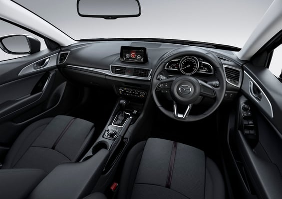 アクセラスポーツ 15S インテリア