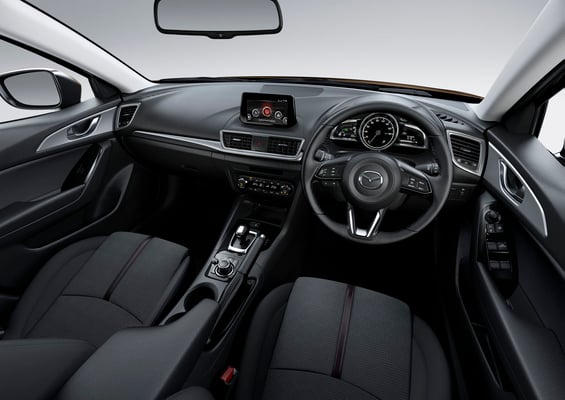 アクセラハイブリッド HYBRID-C インテリア