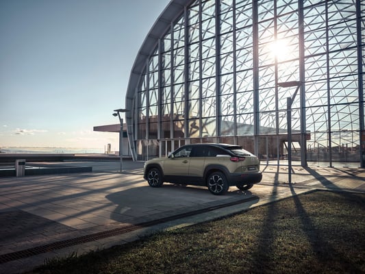 MX-30 e-SKTACTIV R-EV