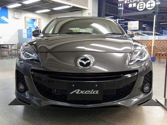 スカイアクティブアクセラ