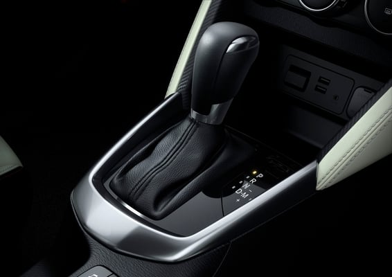 新型「デミオ」シフトレバー（日本仕様車）