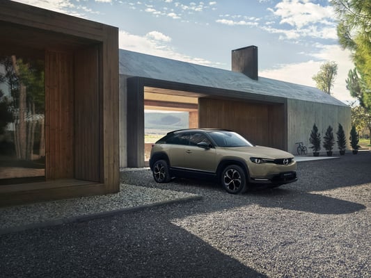 MX-30 e-SKTACTIV R-EV