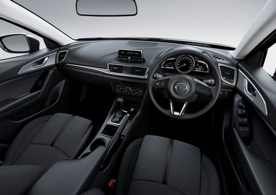 アクセラスポーツ 15C インテリア