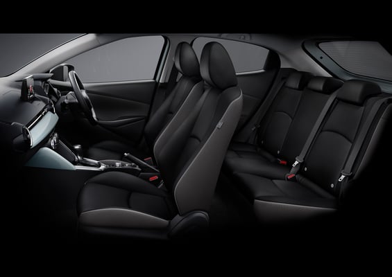 MAZDA2 BD　インテリア(前後席サイドビュー、インパネ:グロスライトブルー)