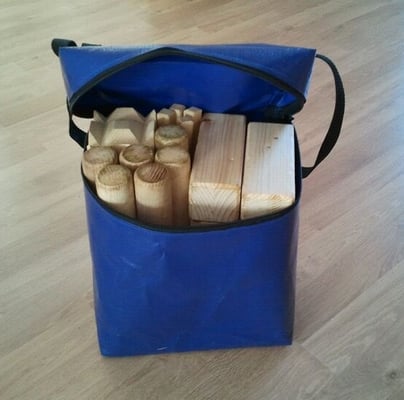 Verpackung für das Spiel Kubb