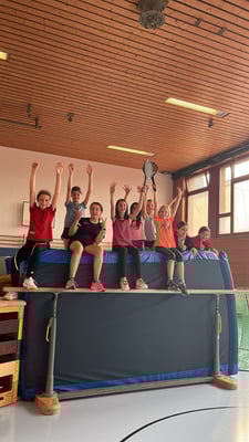 Juniorinnen U13 / U 15 beim Burgvölki spielen